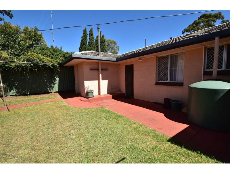2/24 Healy St, South Toowoomba QLD 4350