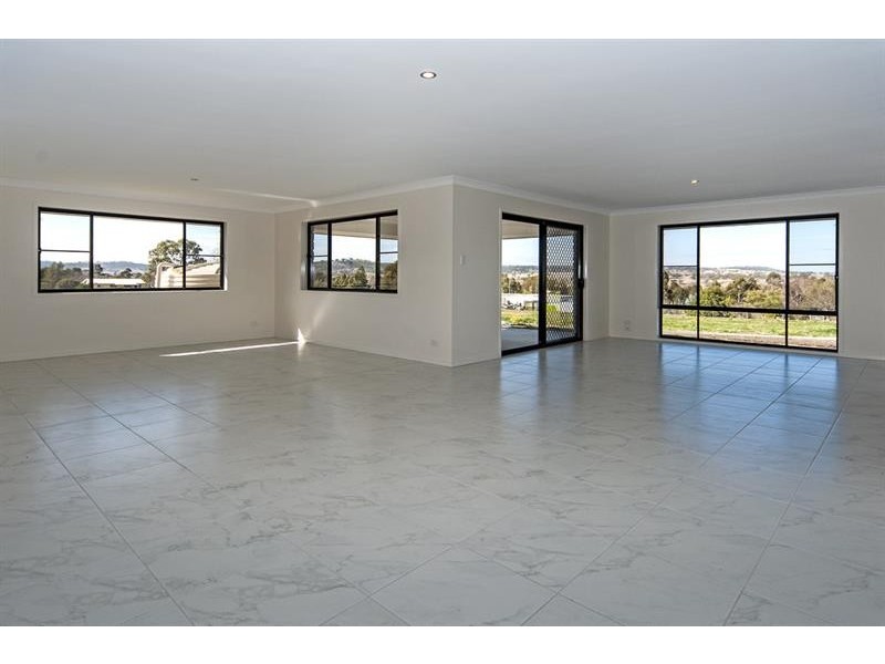 10 Calcutt Road, Gowrie Junction QLD 4352