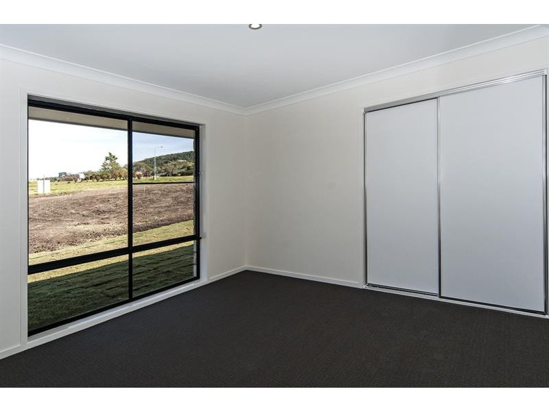 10 Calcutt Road, Gowrie Junction QLD 4352