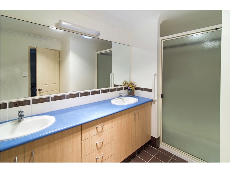 102/530 Bridge Street, Wilsonton QLD 4350