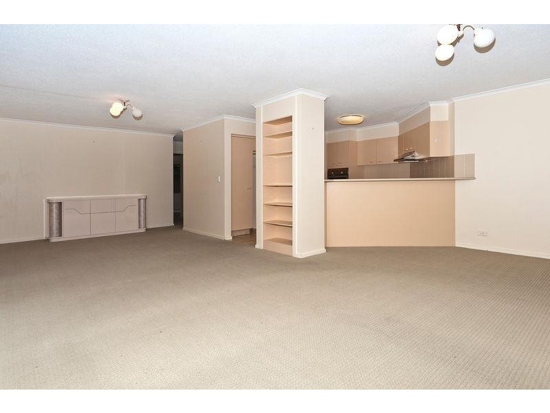 23/367 Margaret St, Newtown QLD 4350