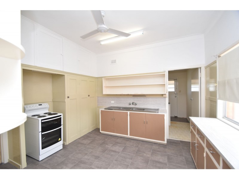 1/12 Jean Street, Harristown QLD 4350