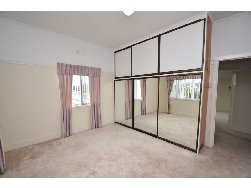 1/12 Jean Street, Harristown QLD 4350