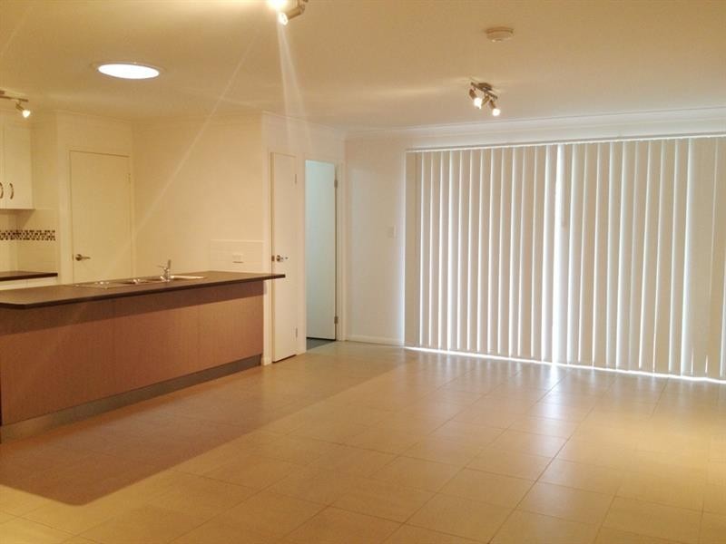 3/3b Gladstone Street, Newtown QLD 4350