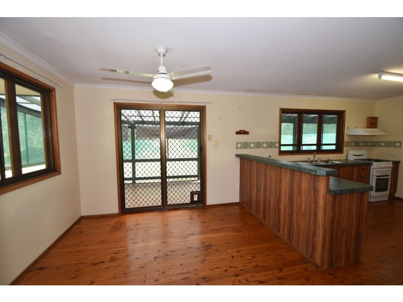 64 Dugandan  Road, Upper Lockyer QLD 4352