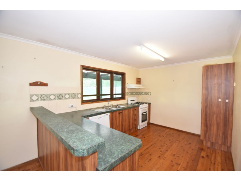 64 Dugandan  Road, Upper Lockyer QLD 4352