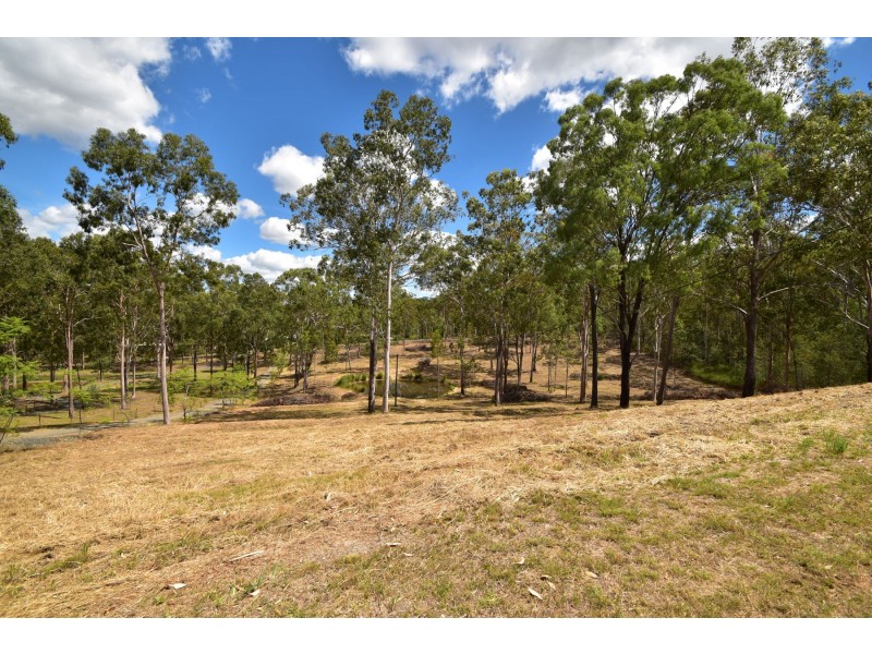 64 Dugandan  Road, Upper Lockyer QLD 4352