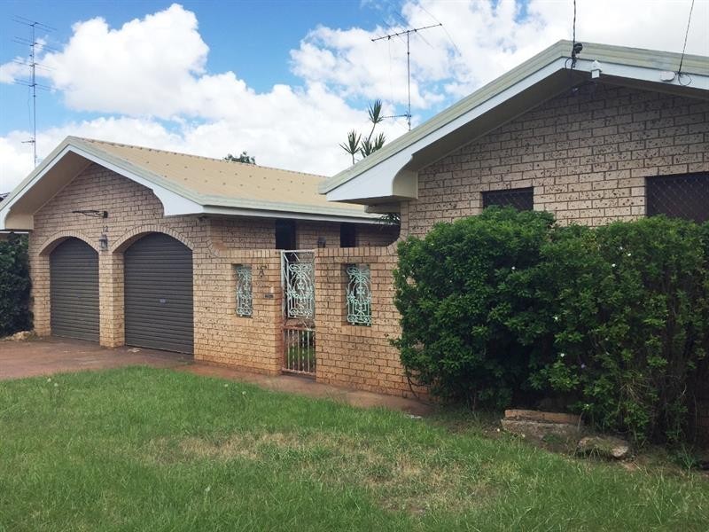 12 Rye St, Wilsonton QLD 4350