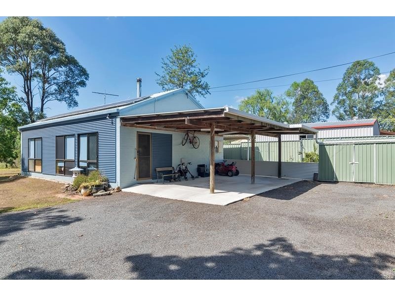 28 Stewart Street, Withcott QLD 4352