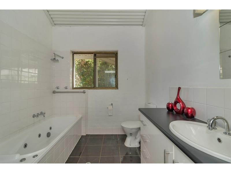 28 Stewart Street, Withcott QLD 4352