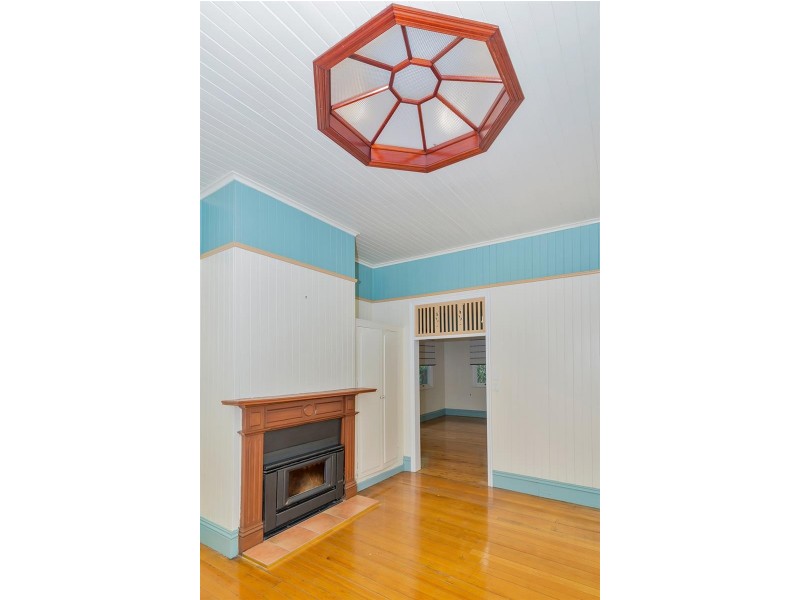 204 Campbell  Street, Newtown QLD 4350