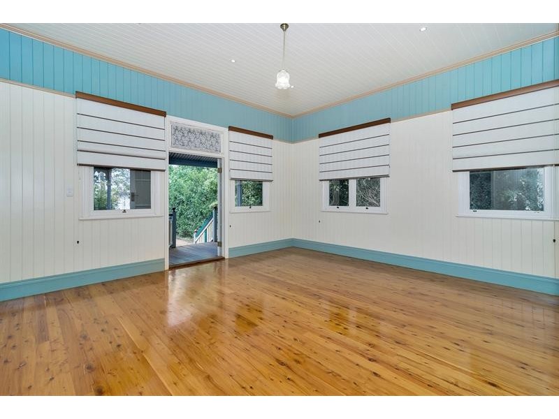 204 Campbell  Street, Newtown QLD 4350