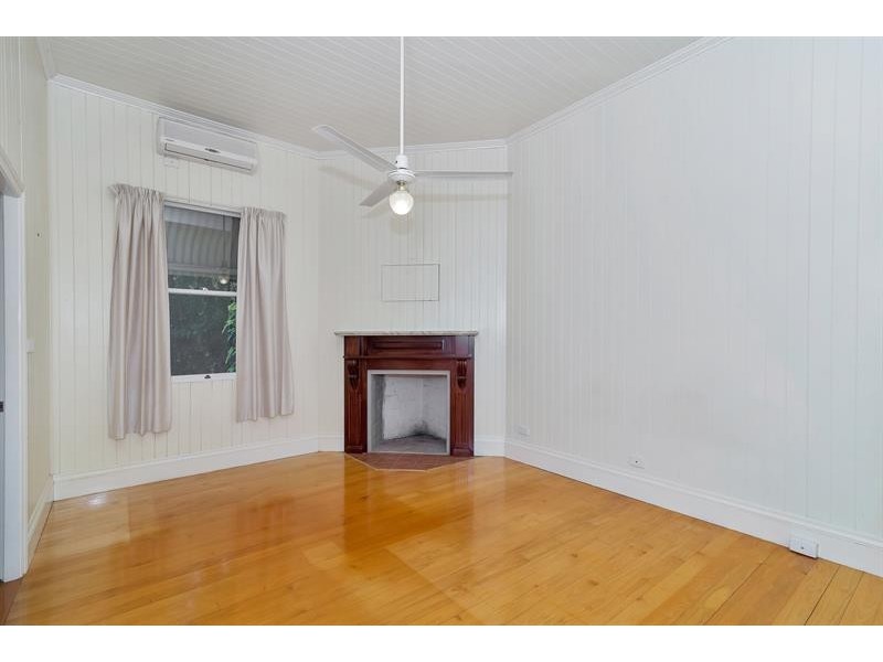 204 Campbell  Street, Newtown QLD 4350