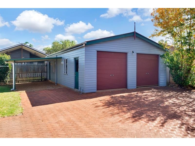 204 Campbell  Street, Newtown QLD 4350