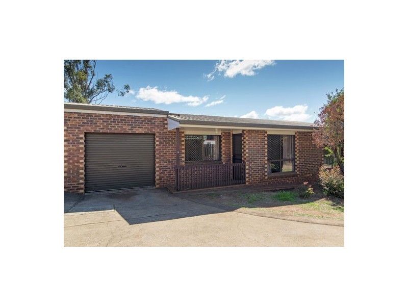 2/329 West St, Harristown QLD 4350