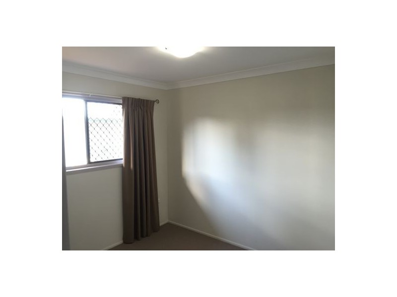 2/329 West St, Harristown QLD 4350