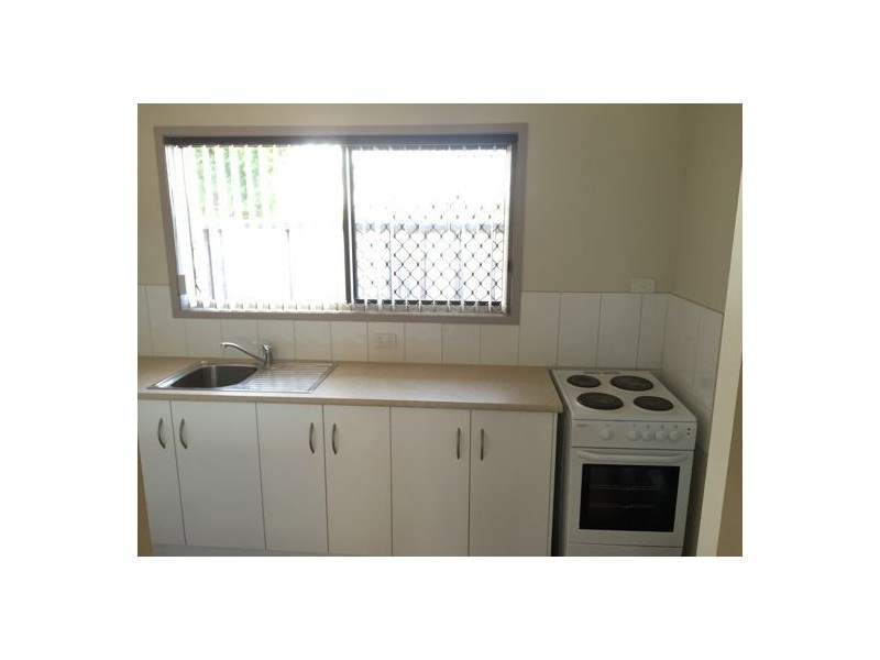2/329 West St, Harristown QLD 4350