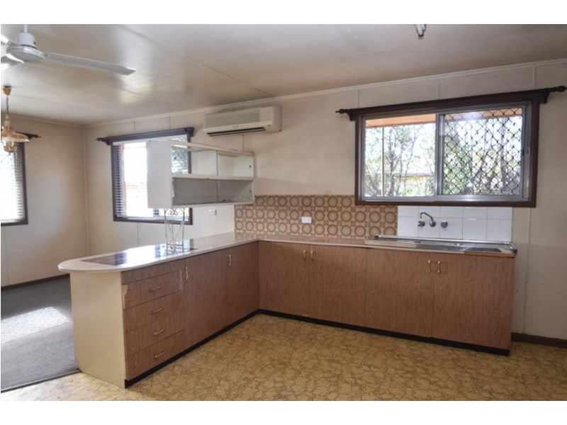 2A Phyllis Street, Harristown QLD 4350