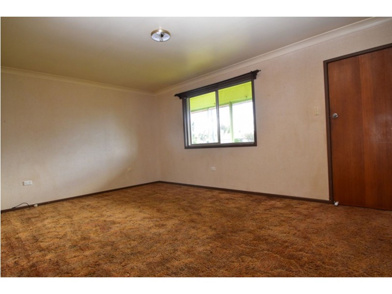 2A Phyllis Street, Harristown QLD 4350