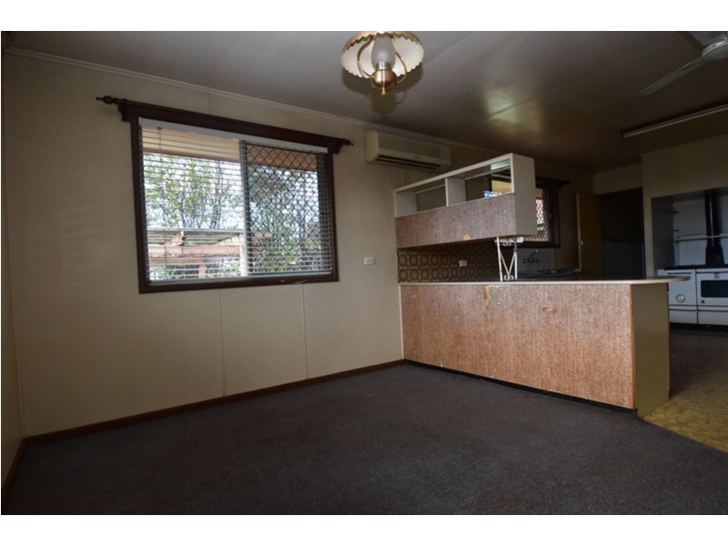 2A Phyllis Street, Harristown QLD 4350