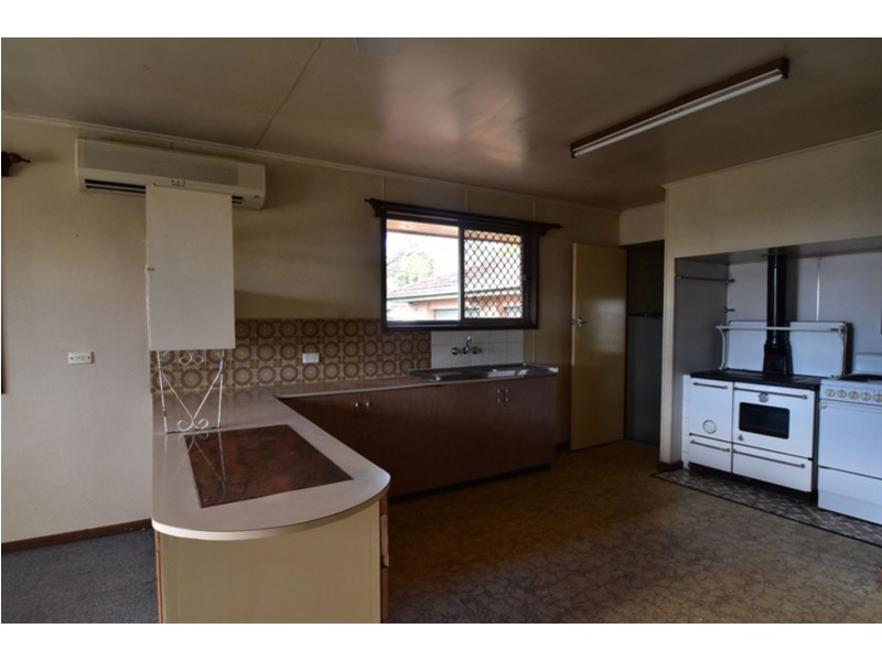 2A Phyllis Street, Harristown QLD 4350