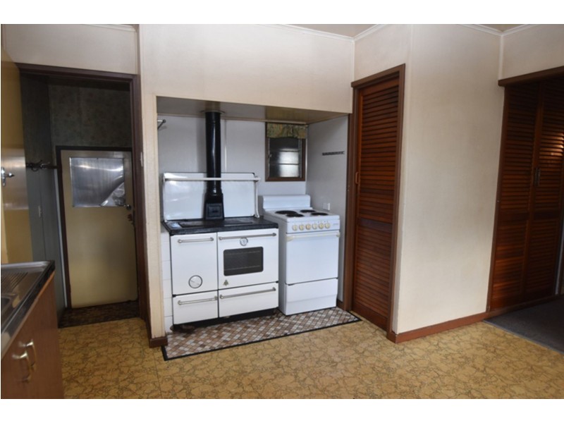 2A Phyllis Street, Harristown QLD 4350