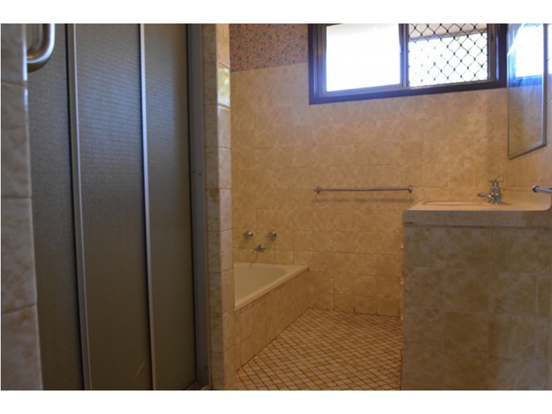 2A Phyllis Street, Harristown QLD 4350