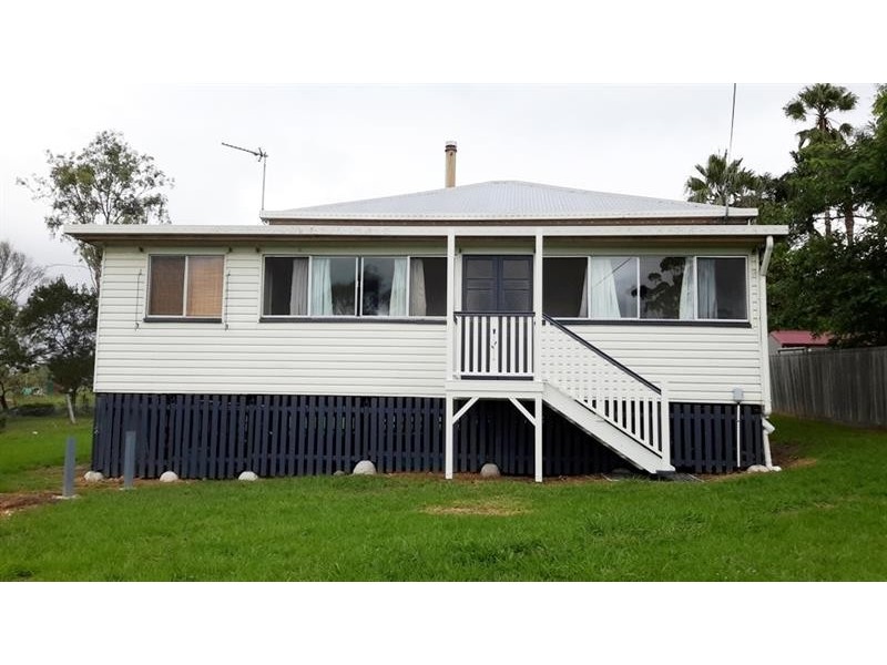 2 Garrett Rd, Meringandan QLD 4352