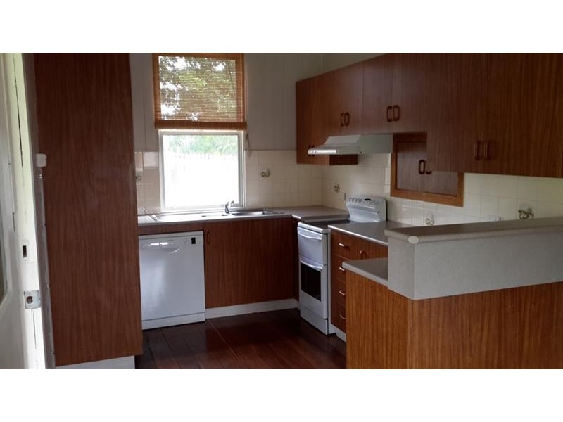 2 Garrett Rd, Meringandan QLD 4352
