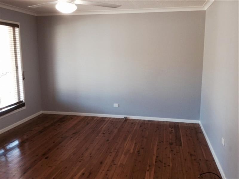 64 Sardon St, Centenary Heights QLD 4350