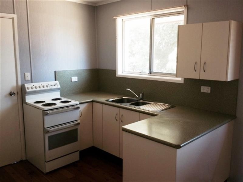64 Sardon St, Centenary Heights QLD 4350