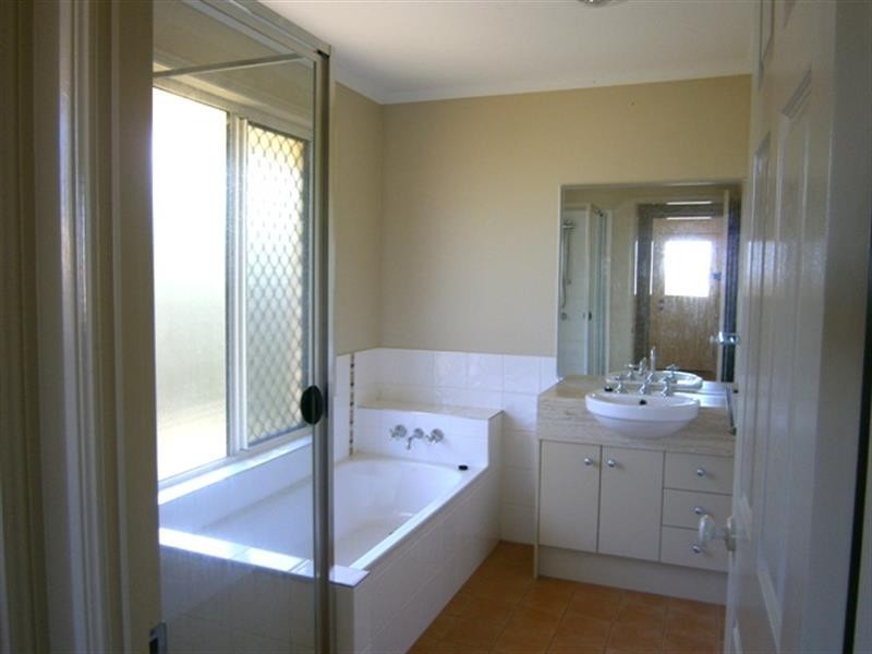 127 Platz St, Darling Heights QLD 4350