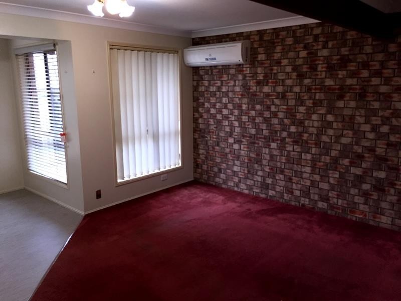 2/517 Hume Street, Kearneys Spring QLD 4350