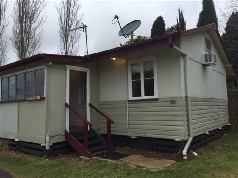 10/21 West St, Newtown QLD 4350