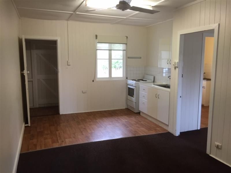 10/21 West St, Newtown QLD 4350