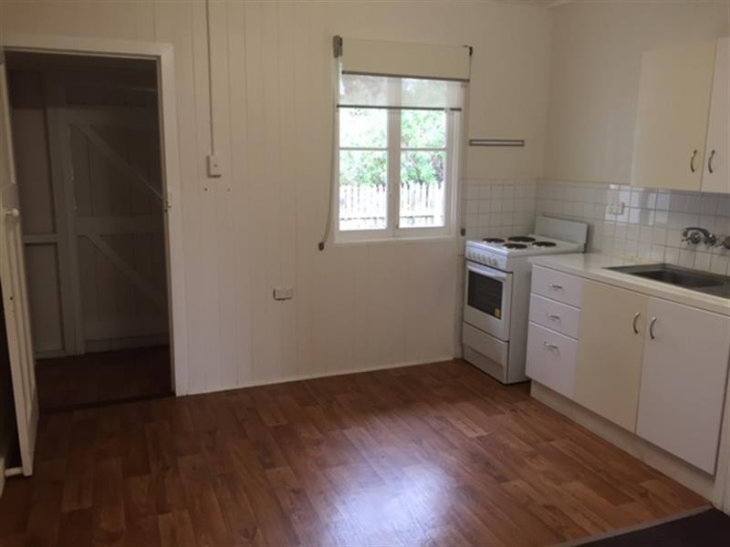 10/21 West St, Newtown QLD 4350