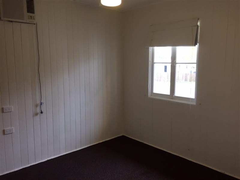 10/21 West St, Newtown QLD 4350