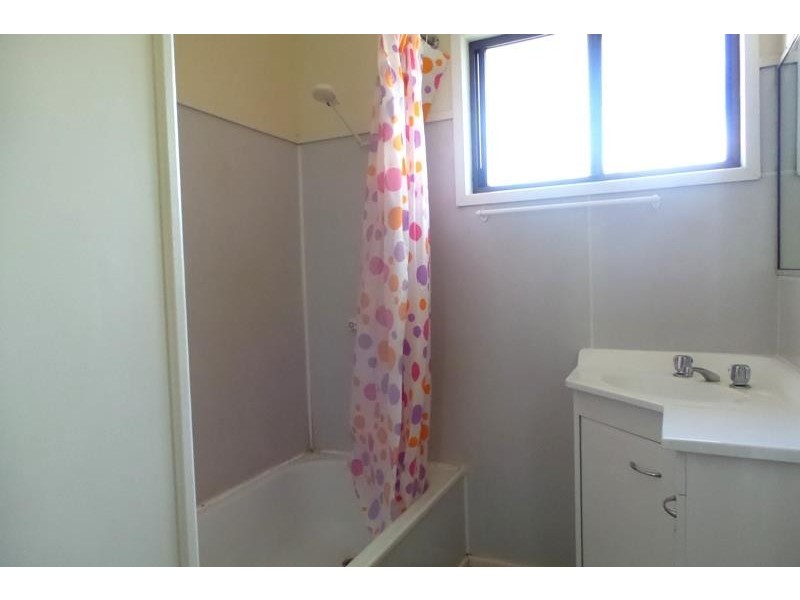 18 Harrow  St, Cambooya QLD 4358