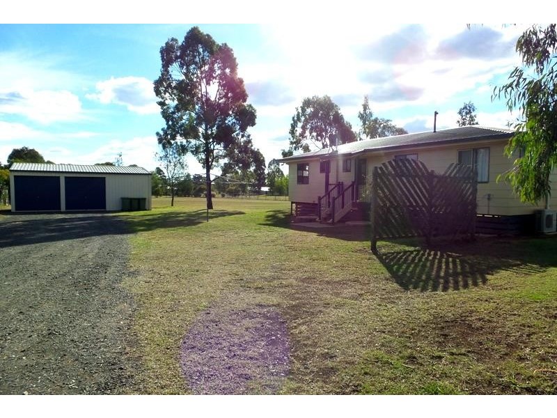 18 Harrow  St, Cambooya QLD 4358