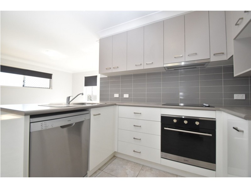 2/9 Chainey Court, Glenvale QLD 4350