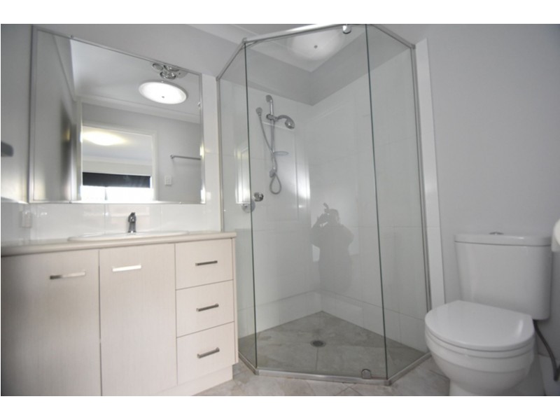 2/9 Chainey Court, Glenvale QLD 4350