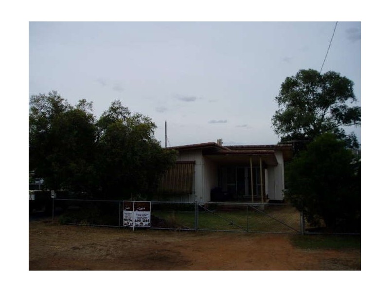 28 Davidson Street, Oakey QLD 4401