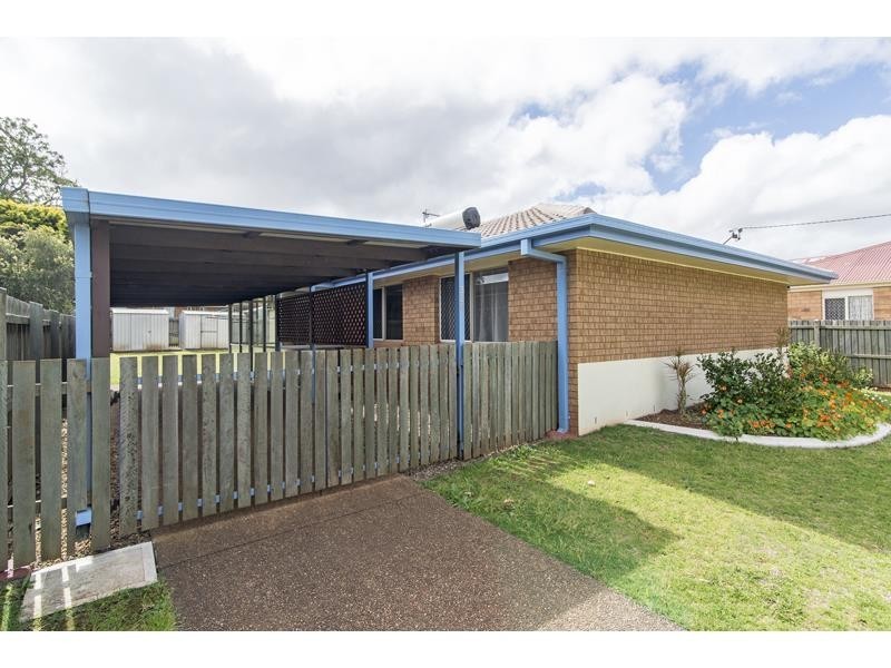 320 Goombungee Rd, Harlaxton QLD 4350