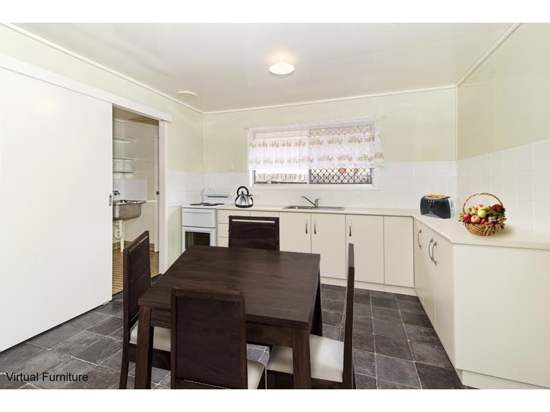 320 Goombungee Rd, Harlaxton QLD 4350