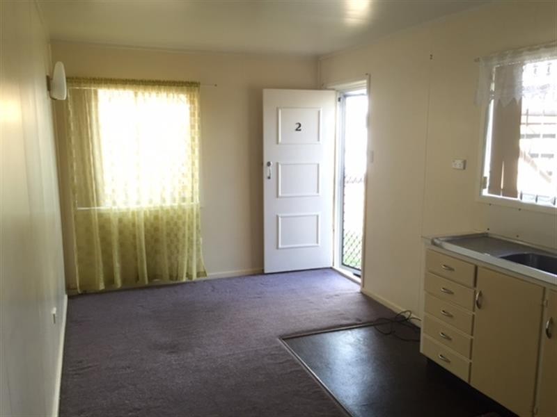 2/12 Jean Street, Harristown QLD 4350