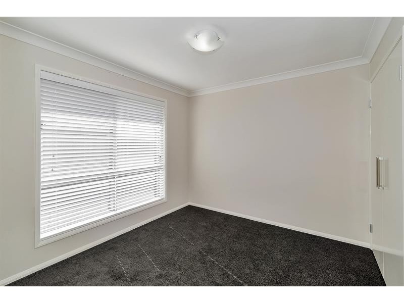 2/57 Holberton St, Rockville QLD 4350