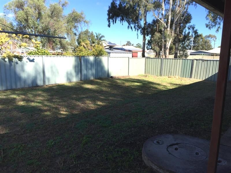 2 Railway St, Cambooya QLD 4358