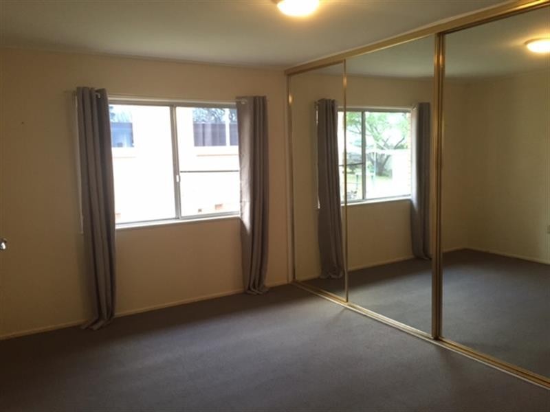 9 Farr St, Kearneys Spring QLD 4350