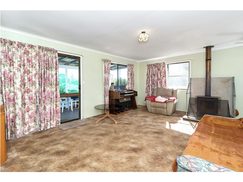 72 John Street, Goombungee QLD 4354