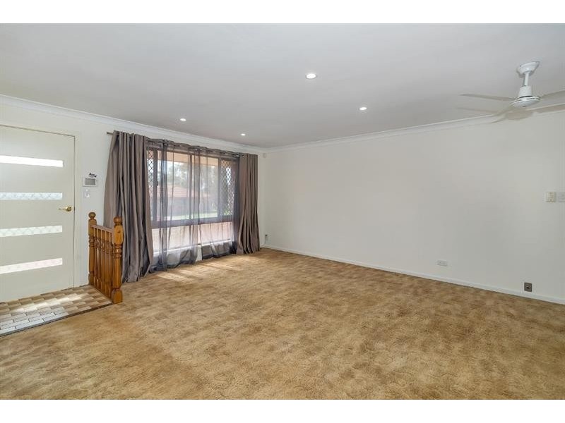 4 Schultz Street, Kearneys Spring QLD 4350